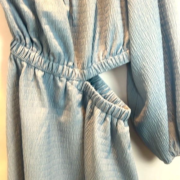 NWT Acoa Cold Shoulder Mini Dress with waist cut out - Picture 6 of 8